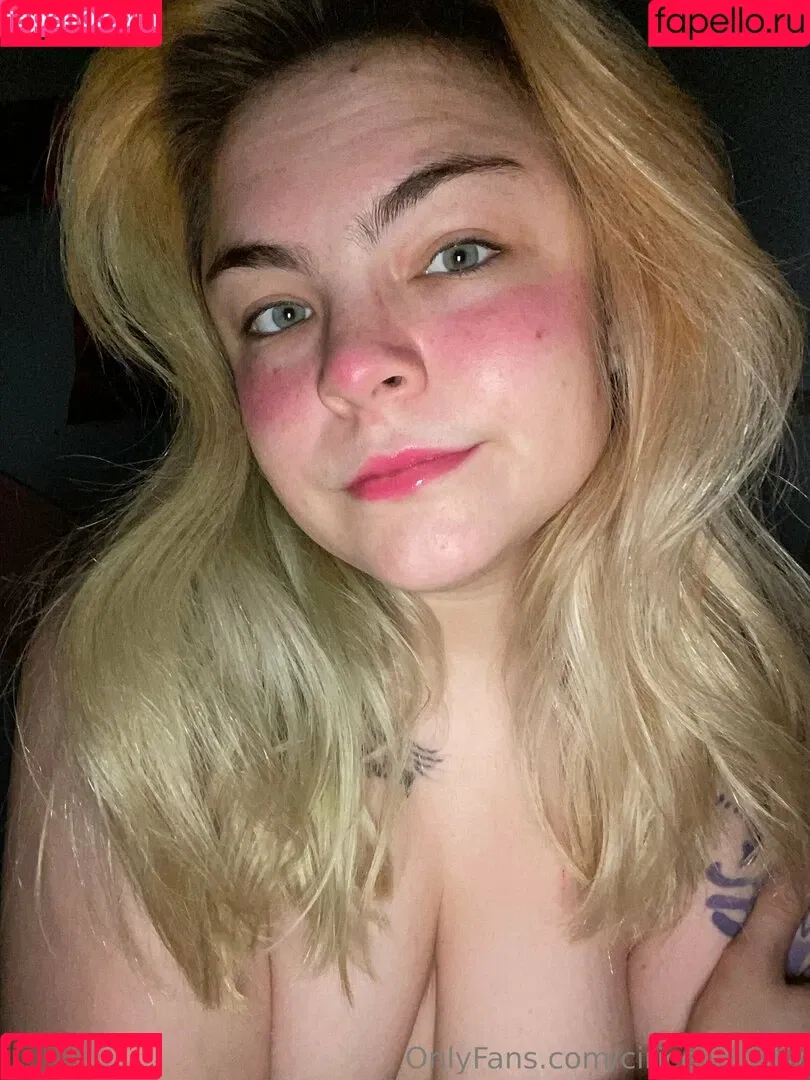 ciricesinssfw Onlyfans Photo Gallery 