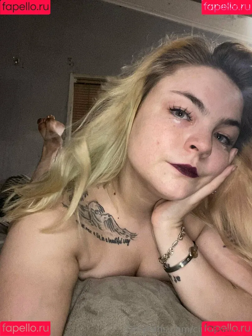 ciricesinssfw Onlyfans Photo Gallery 