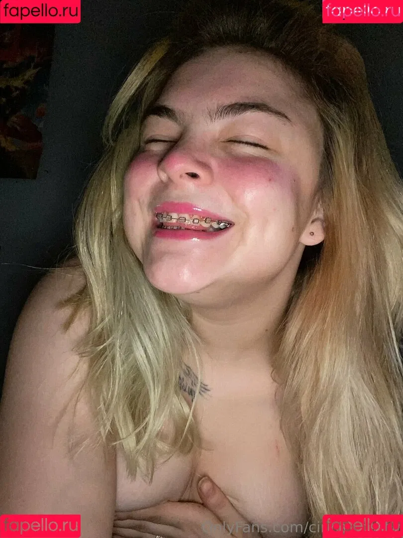 ciricesinssfw Onlyfans Photo Gallery 