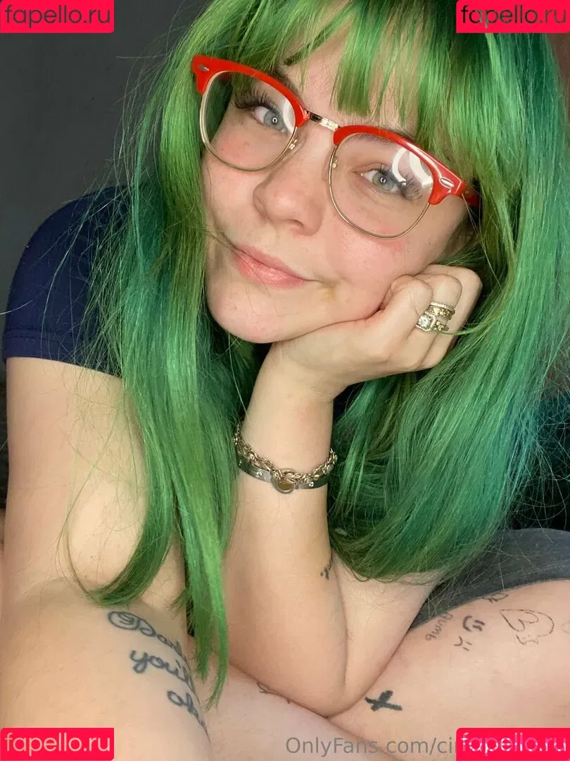 ciricesinssfw Onlyfans Photo Gallery 