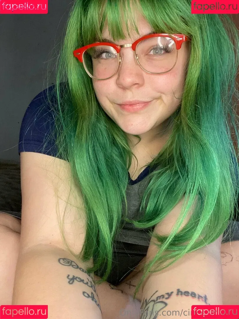 ciricesinssfw Onlyfans Photo Gallery 