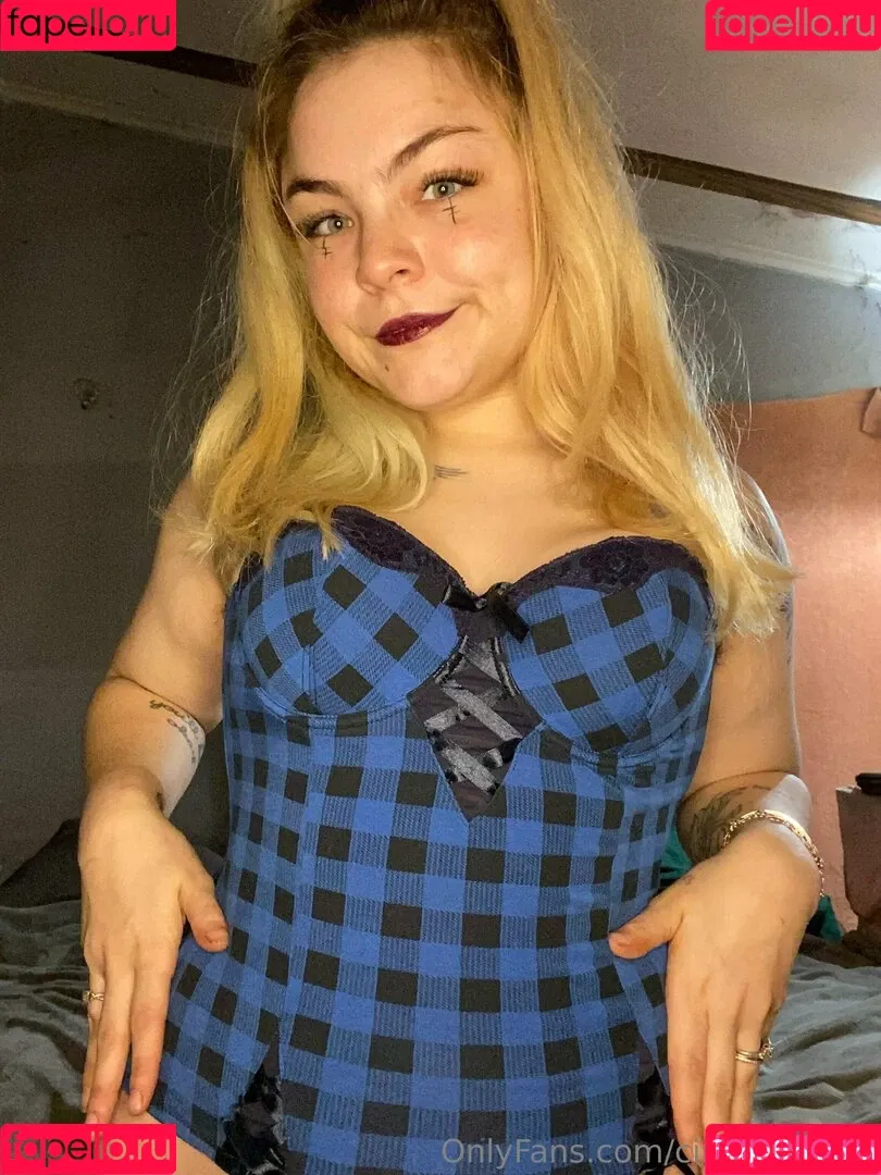 ciricesinssfw Onlyfans Photo Gallery 