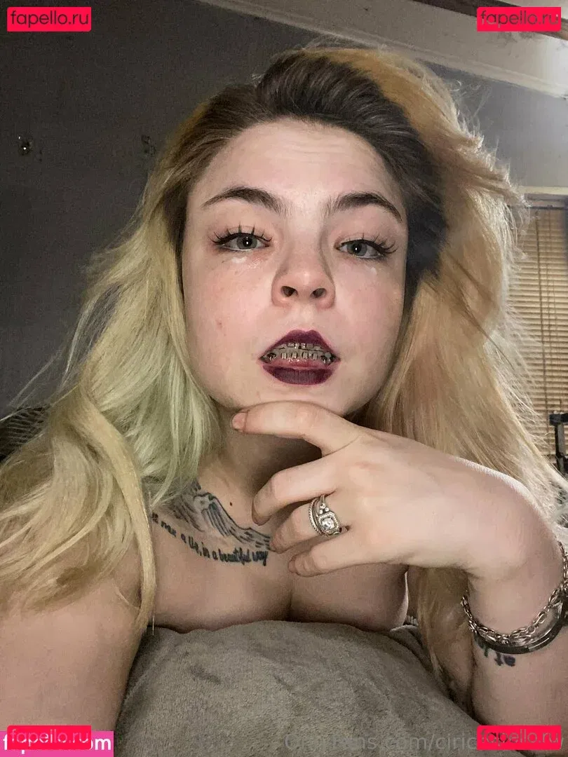 ciricesinssfw Onlyfans Photo Gallery 