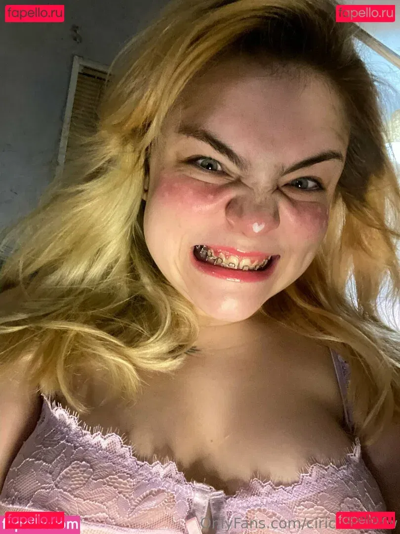 ciricesinssfw Onlyfans Photo Gallery 