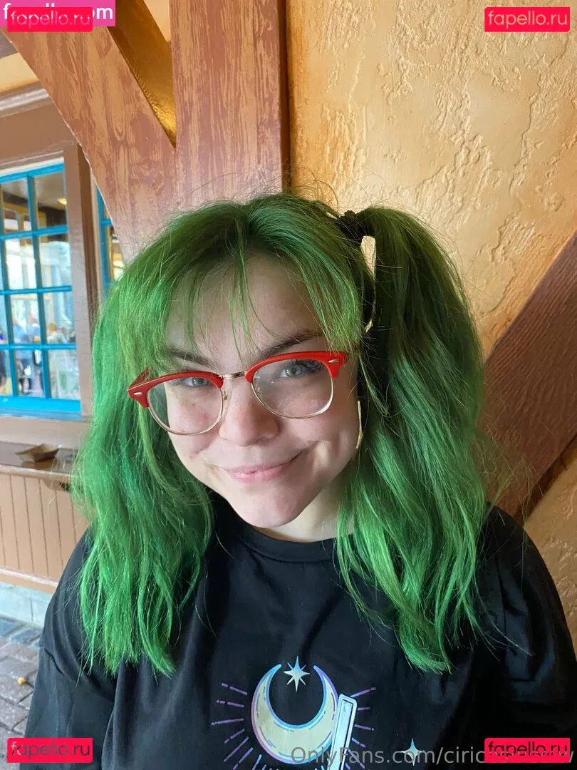 ciricesinssfw Onlyfans Photo Gallery 