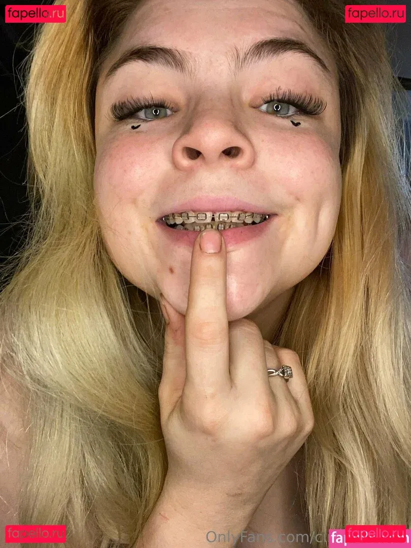 ciricesinssfw Onlyfans Photo Gallery 