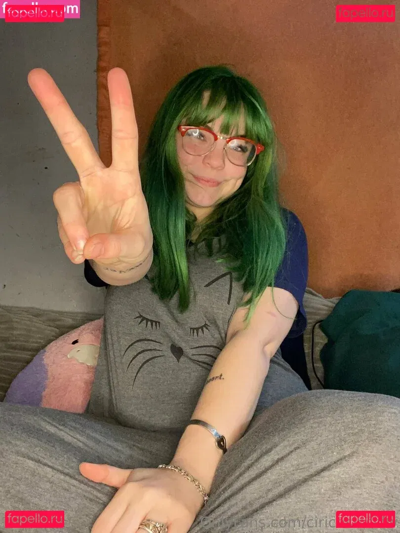 ciricesinssfw Onlyfans Photo Gallery 