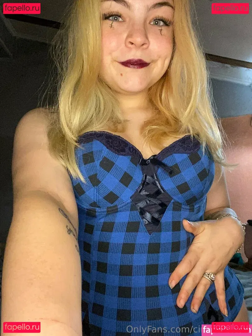 ciricesinssfw Onlyfans Photo Gallery 