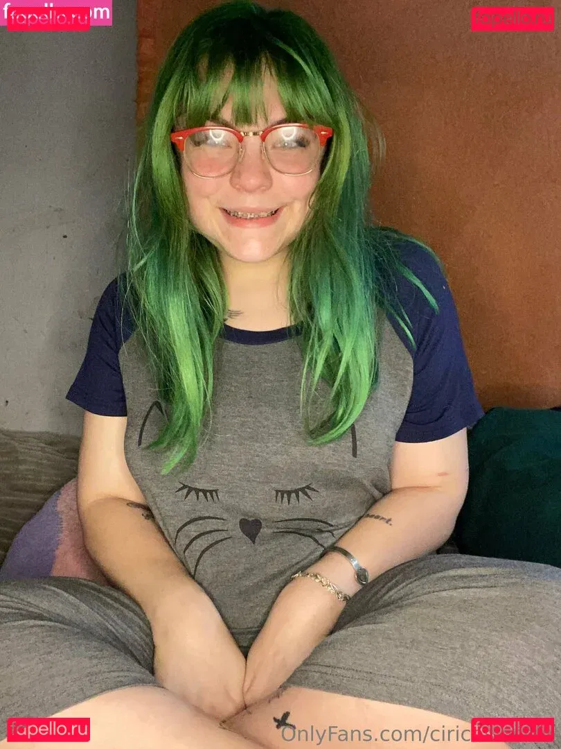 ciricesinssfw Onlyfans Photo Gallery 