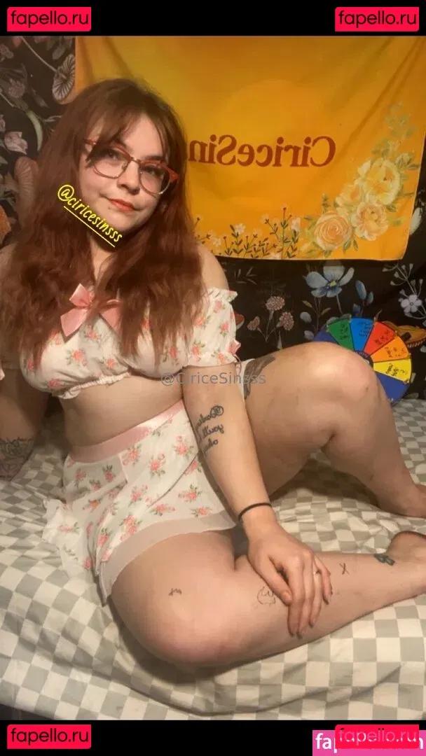 ciricesinssfw Onlyfans Photo Gallery 