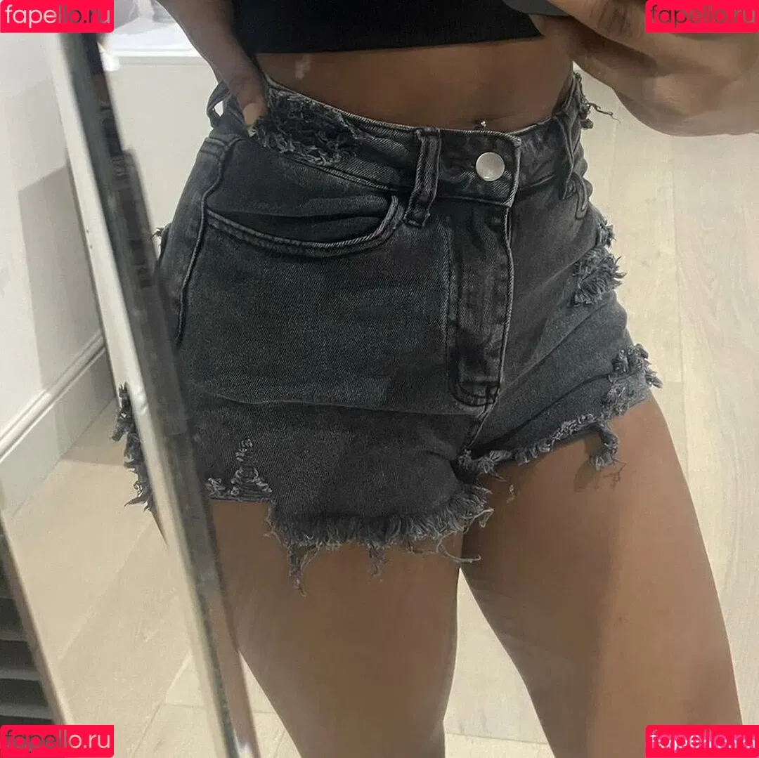 Cleo Onlyfans Photo Gallery 