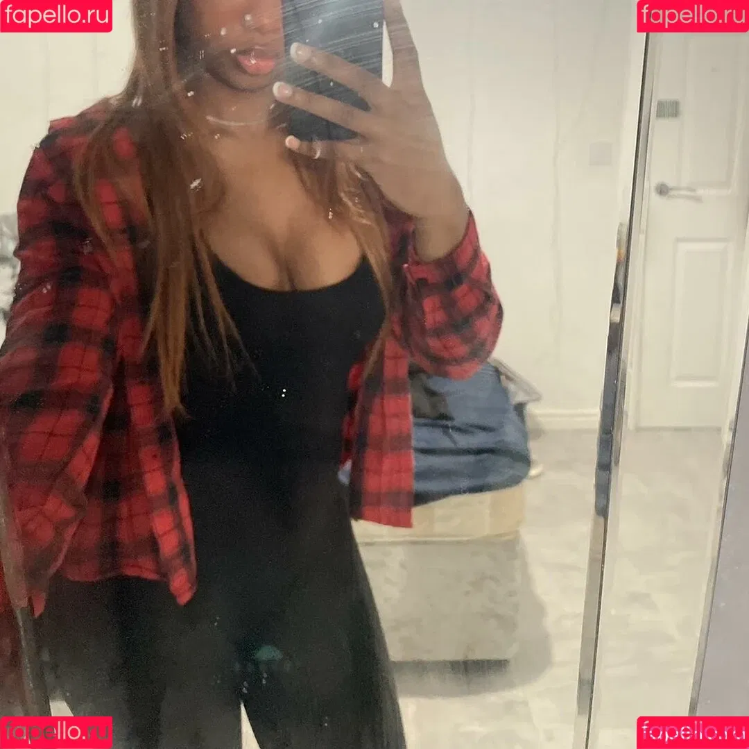 Cleo Onlyfans Photo Gallery 