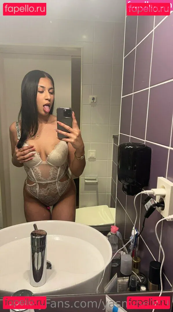 yasmine101 Onlyfans Photo Gallery 