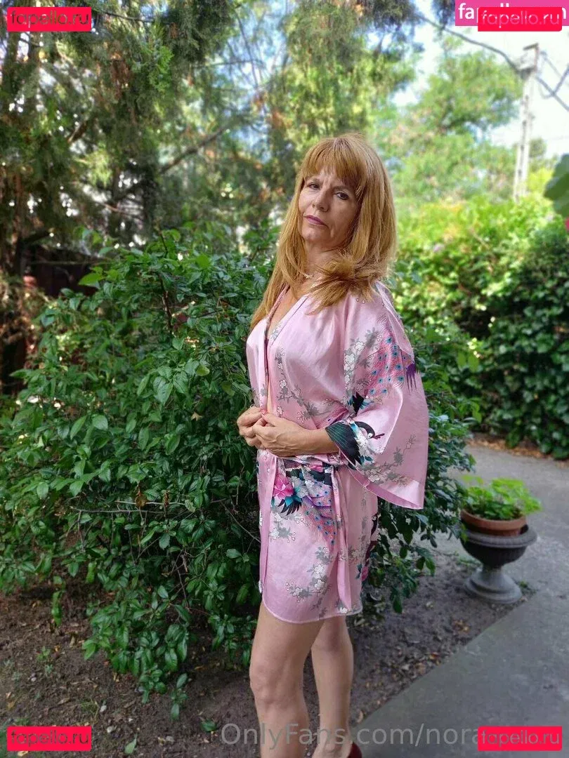 naked_nora Onlyfans Photo Gallery 