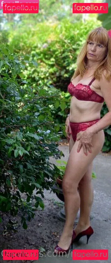 naked_nora Onlyfans Photo Gallery 