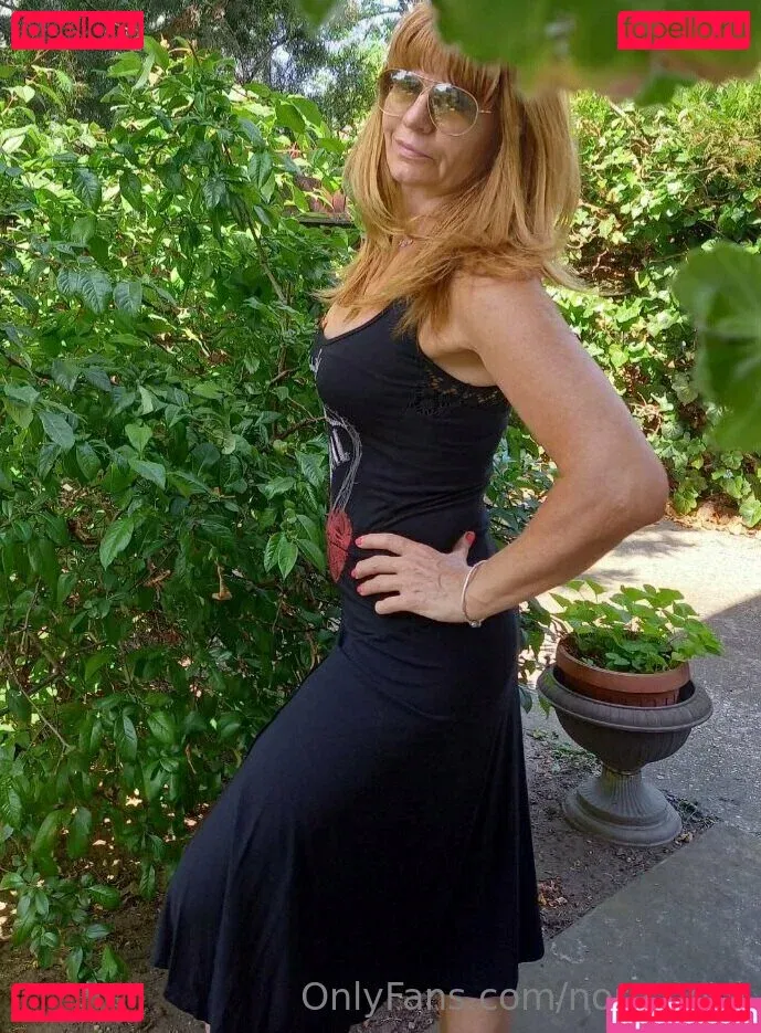 naked_nora Onlyfans Photo Gallery 