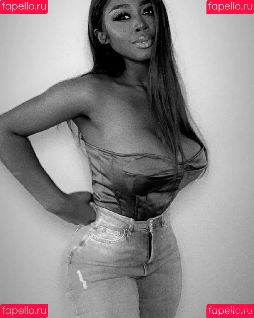 LXRYCC Onlyfans Photo Gallery 