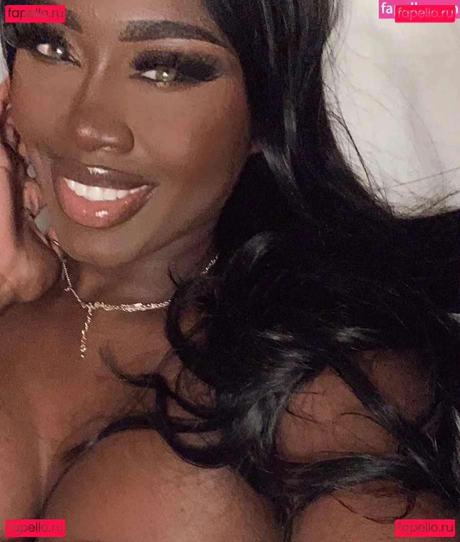 LXRYCC Onlyfans Photo Gallery 