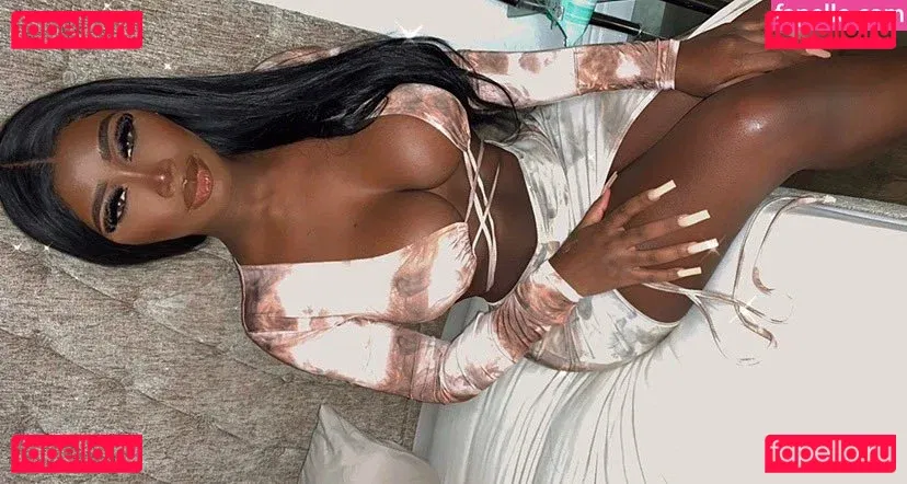 LXRYCC Onlyfans Photo Gallery 