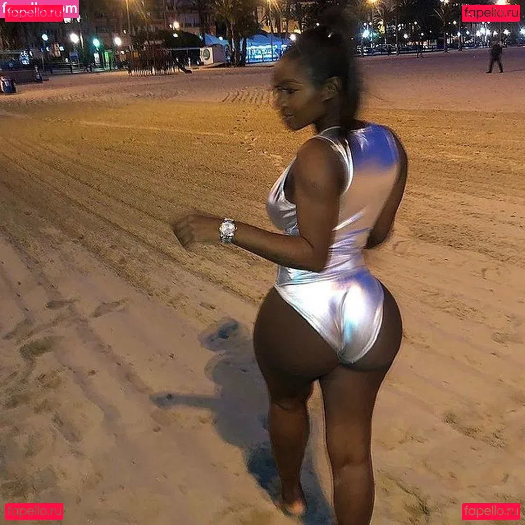 LXRYCC Onlyfans Photo Gallery 