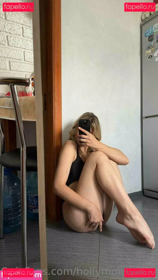 hollymollynextdoor Onlyfans Photo Gallery 