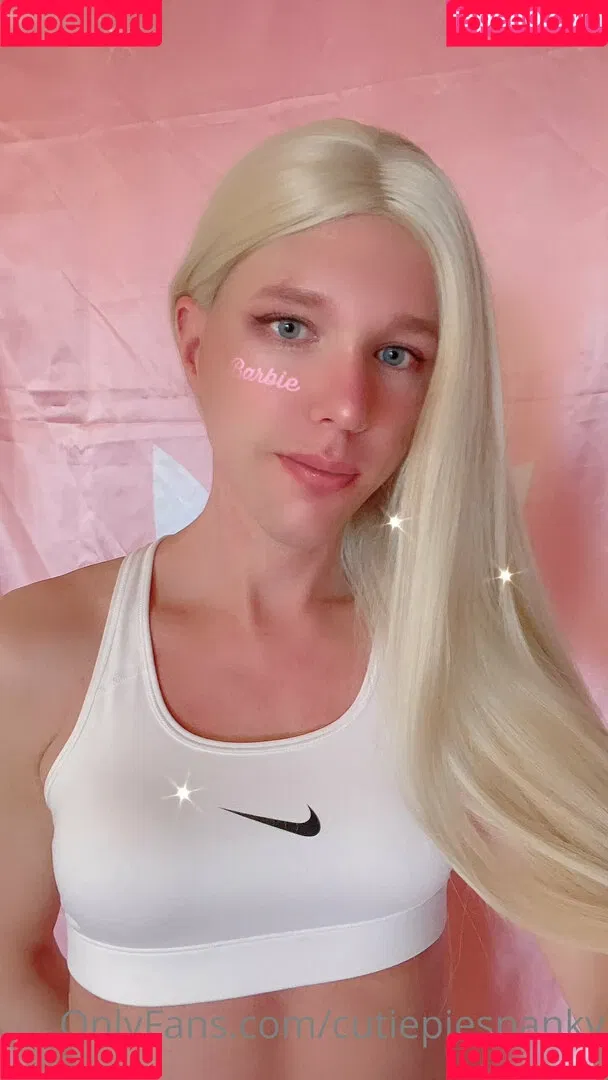 emiliaxsweden Onlyfans Photo Gallery 