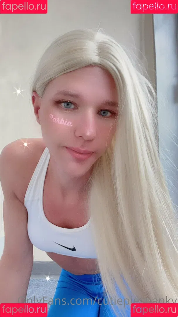 emiliaxsweden Onlyfans Photo Gallery 