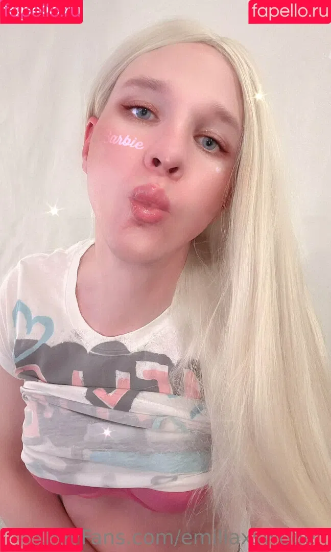 emiliaxsweden Onlyfans Photo Gallery 