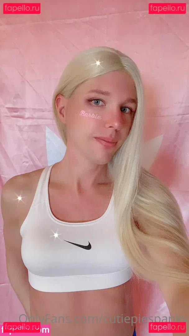 emiliaxsweden Onlyfans Photo Gallery 