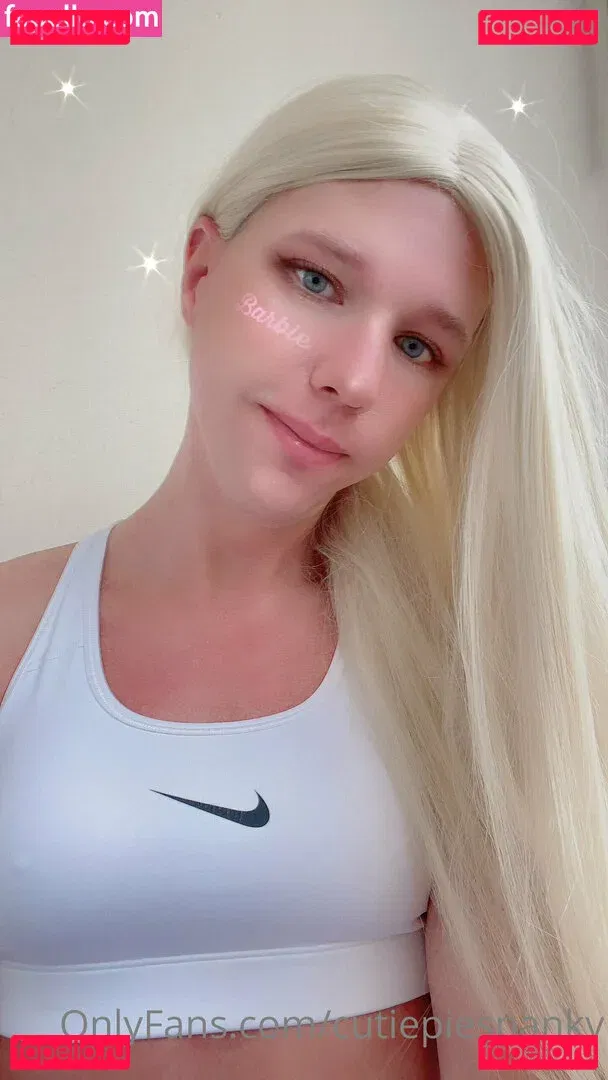 emiliaxsweden Onlyfans Photo Gallery 