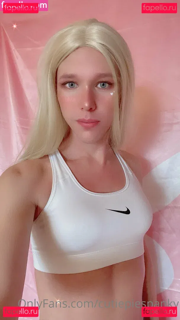 emiliaxsweden Onlyfans Photo Gallery 