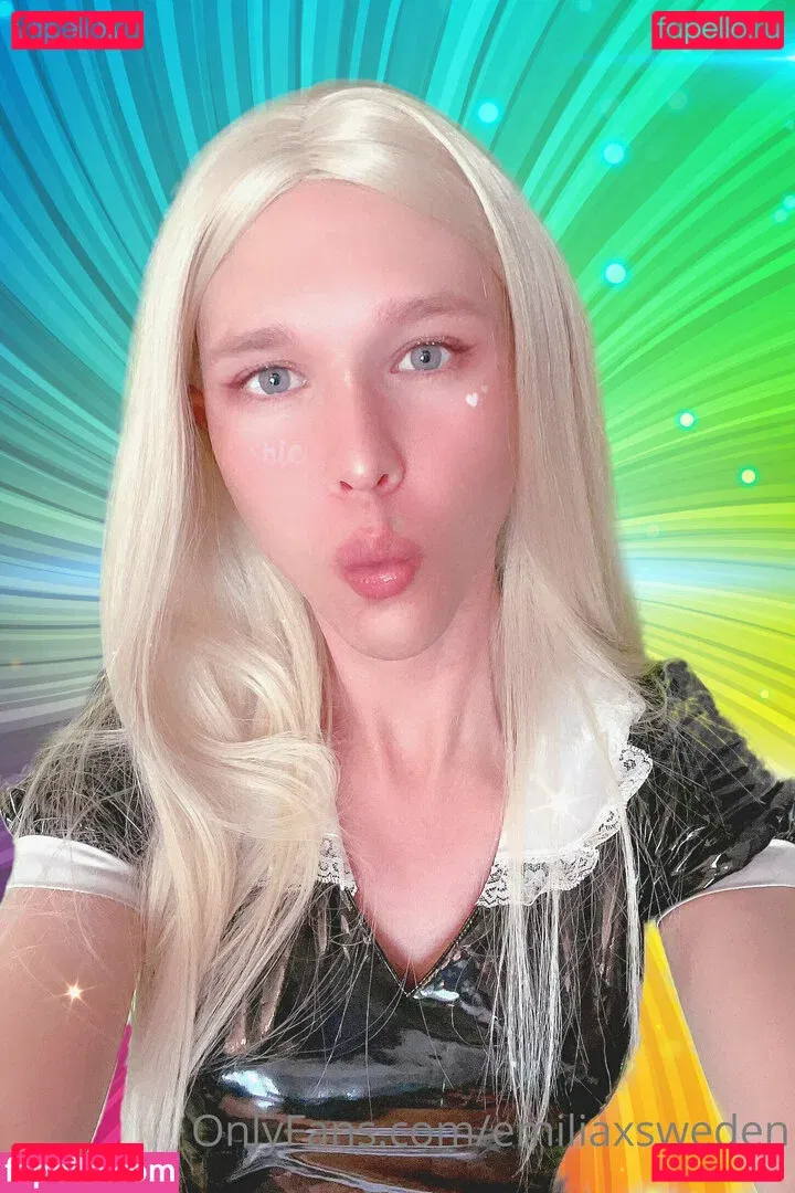 emiliaxsweden Onlyfans Photo Gallery 