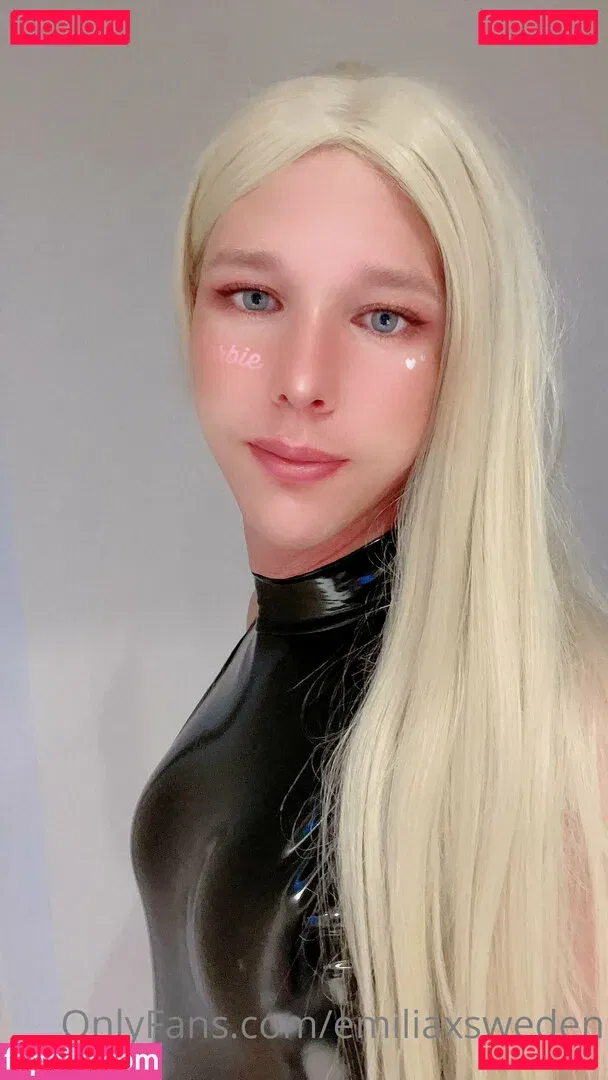 emiliaxsweden Onlyfans Photo Gallery 
