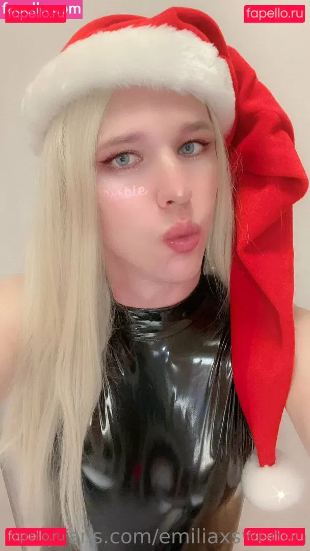 emiliaxsweden Onlyfans Photo Gallery 