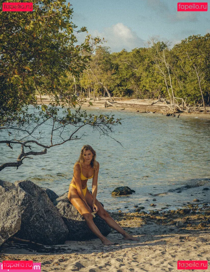 Klarahellqvistt Onlyfans Photo Gallery 