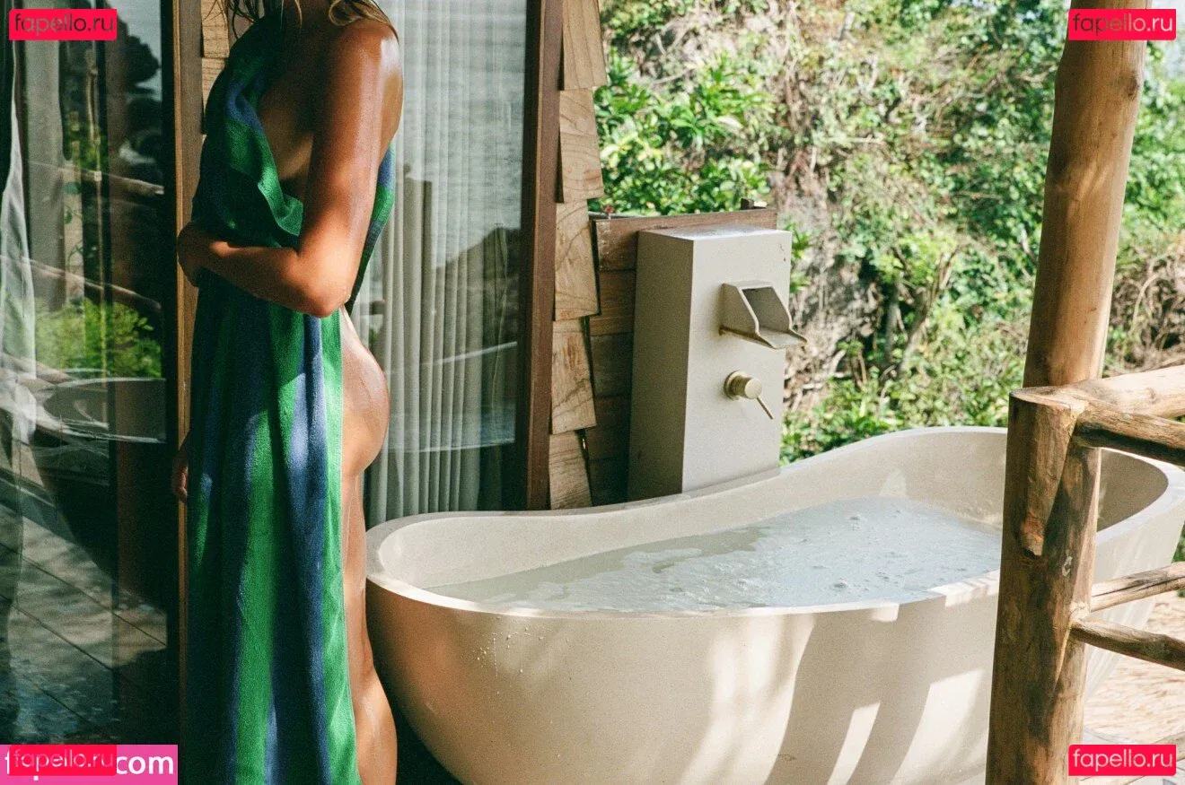 Klarahellqvistt Onlyfans Photo Gallery 