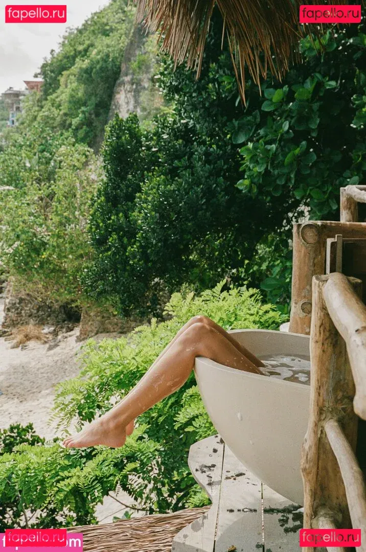 Klarahellqvistt Onlyfans Photo Gallery 