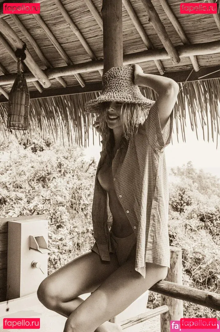 Klarahellqvistt Onlyfans Photo Gallery 