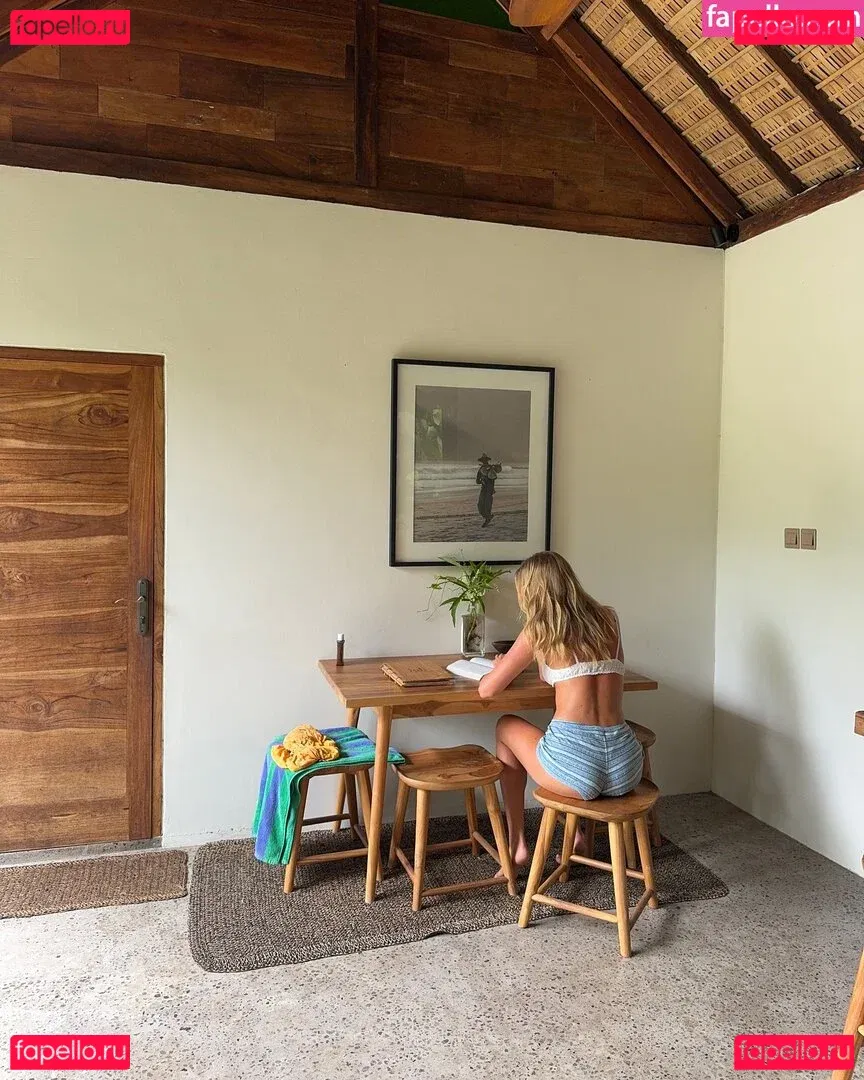 Klarahellqvistt Onlyfans Photo Gallery 