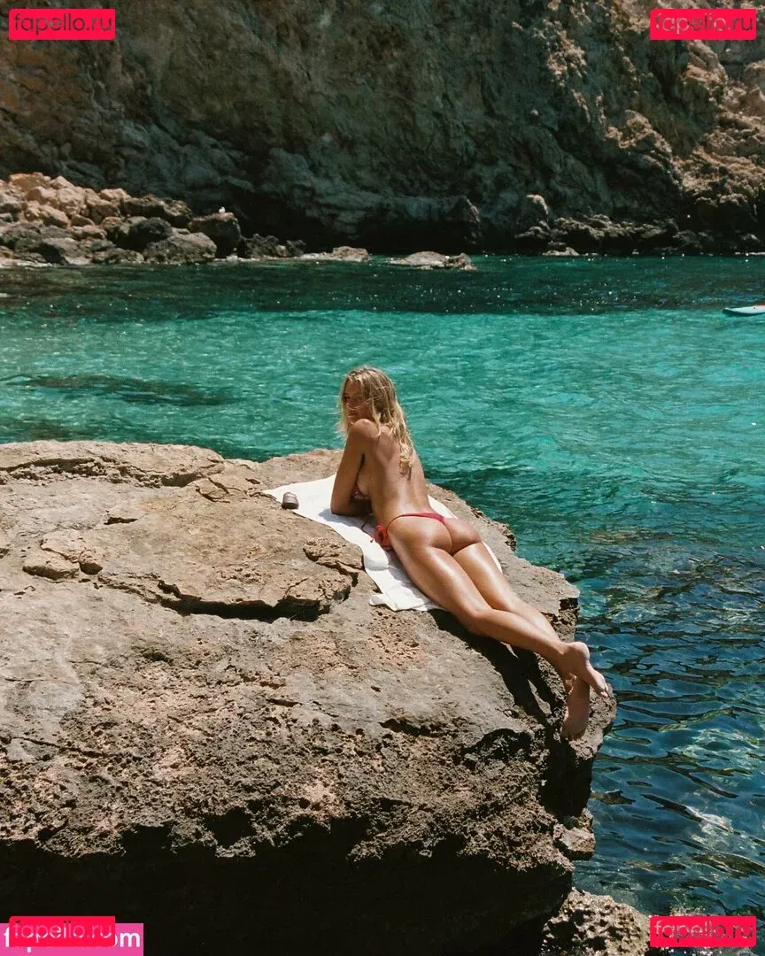 Klarahellqvistt Onlyfans Photo Gallery 