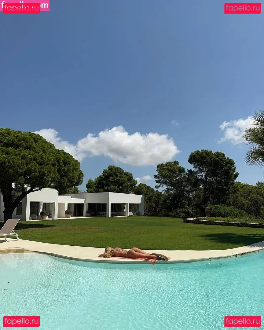 Klarahellqvistt Onlyfans Photo Gallery 