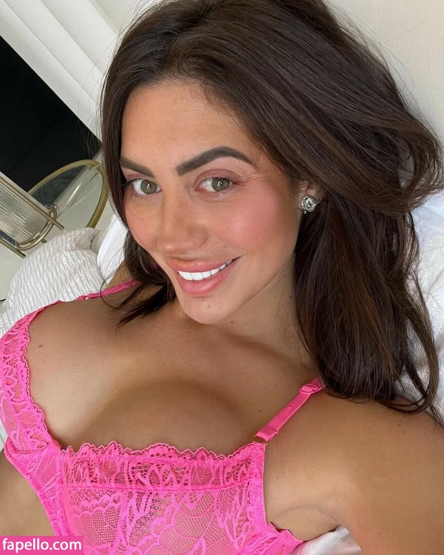 Chloe Ferry Geordie Shore Onlyfans Photo Gallery 