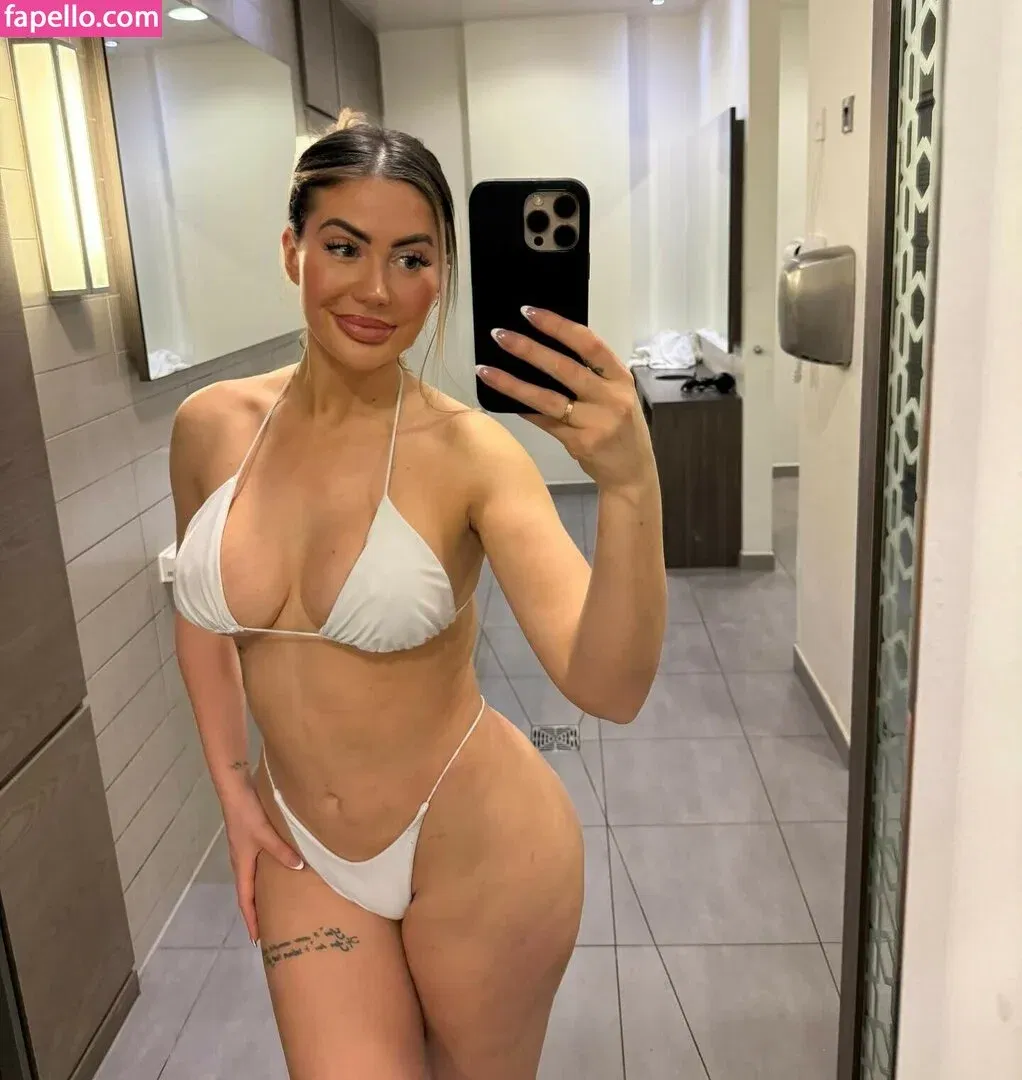 Chloe Ferry Geordie Shore Onlyfans Photo Gallery 