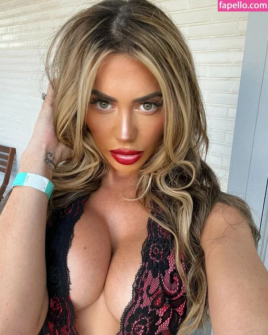 Chloe Ferry Geordie Shore Onlyfans Photo Gallery 