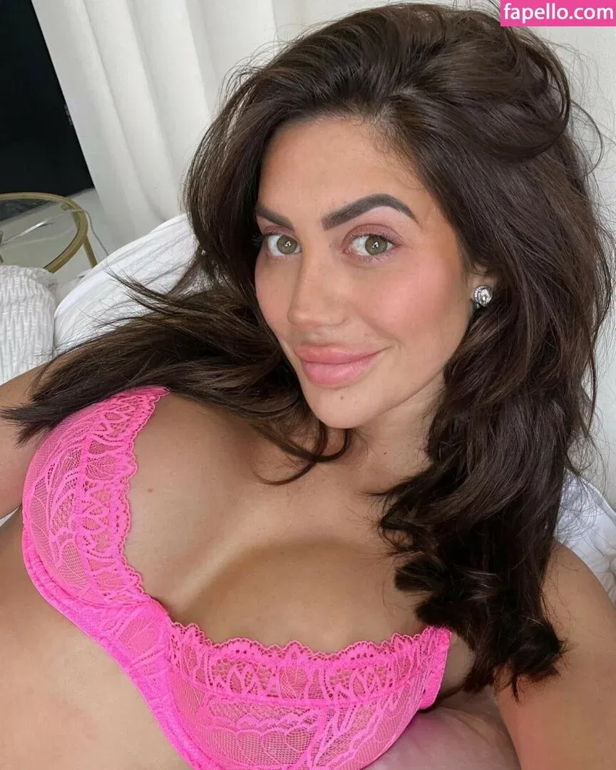 Chloe Ferry Geordie Shore Onlyfans Photo Gallery 