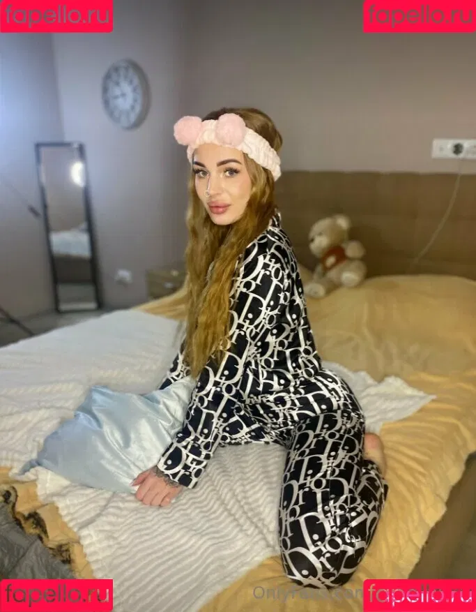 honeypie_f Onlyfans Photo Gallery 