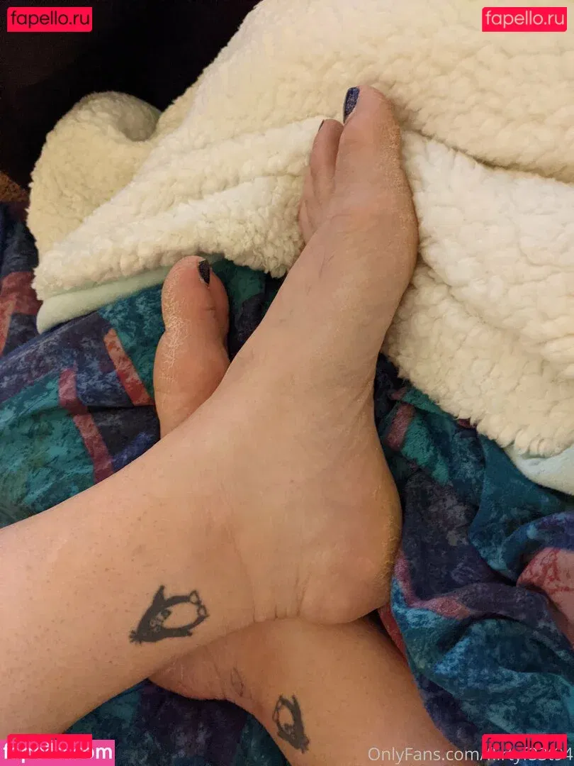 flirtyf33t94 Onlyfans Photo Gallery 