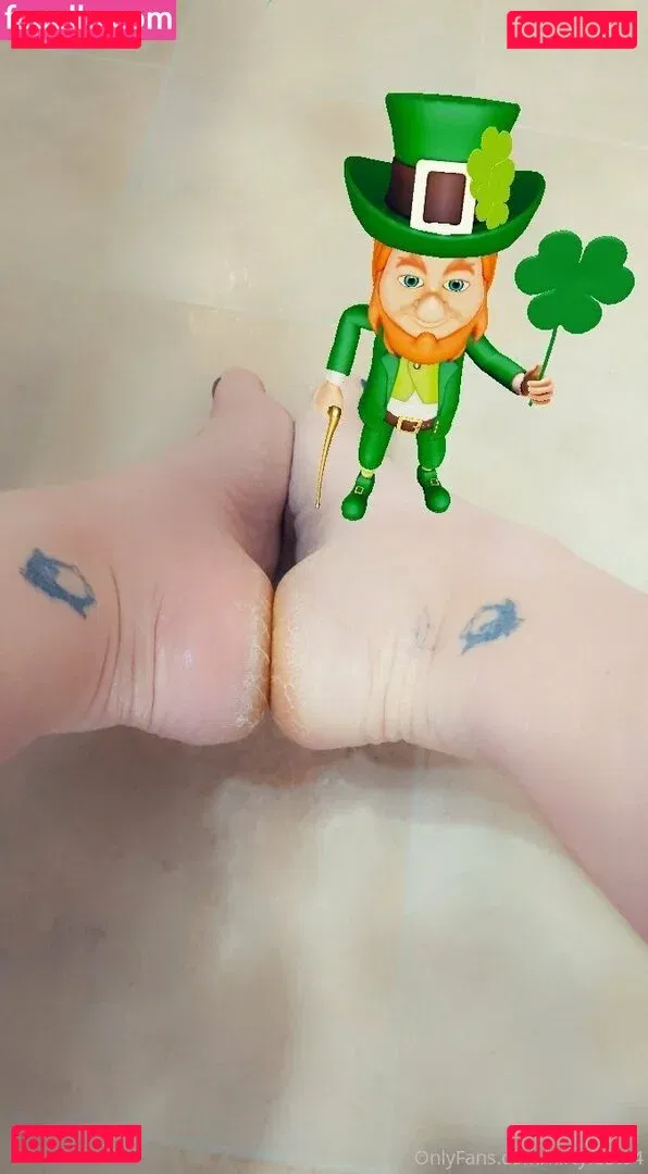 flirtyf33t94 Onlyfans Photo Gallery 