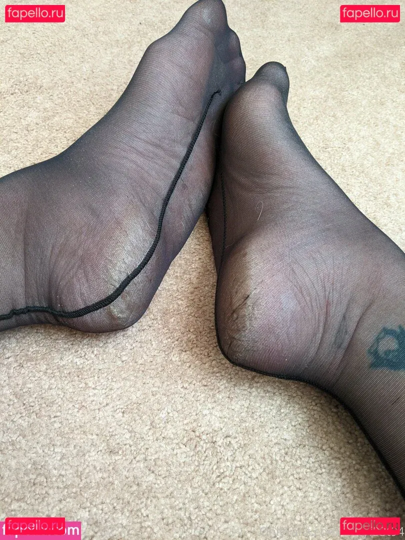 flirtyf33t94 Onlyfans Photo Gallery 