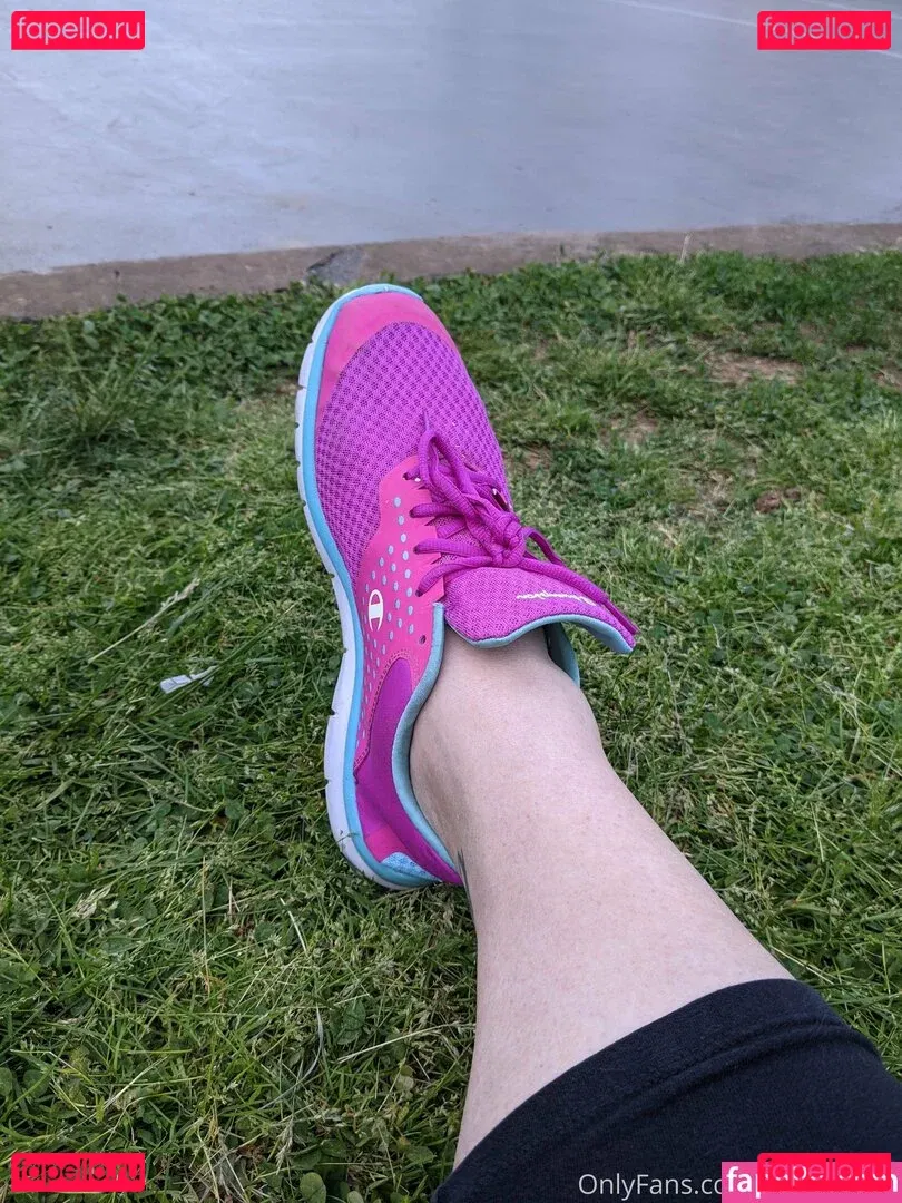 flirtyf33t94 Onlyfans Photo Gallery 